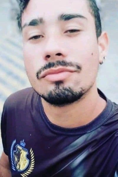 Leandro Versátil